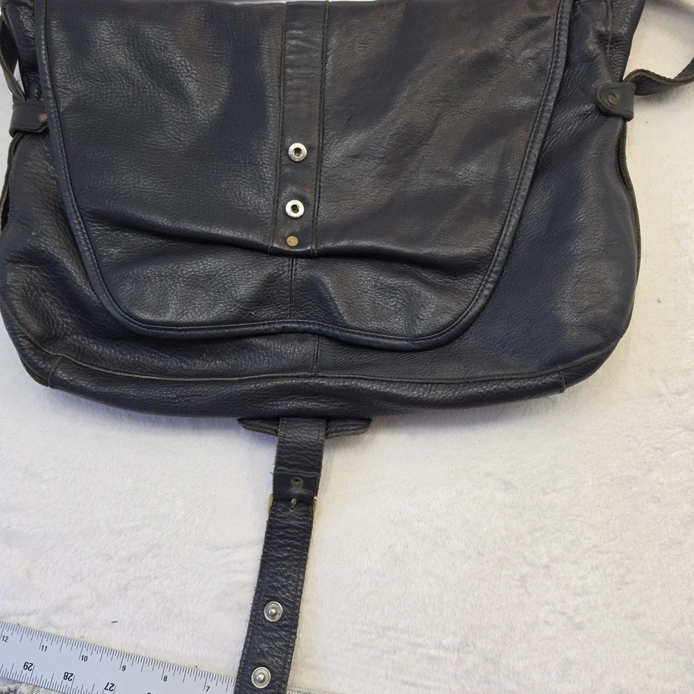 Saks Fifth Avenue Black Leather Shoulder Bag Adjustable Strap Flap Purse